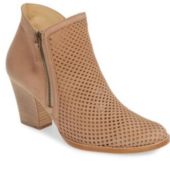 Paul Green Leather Bootie Brand New